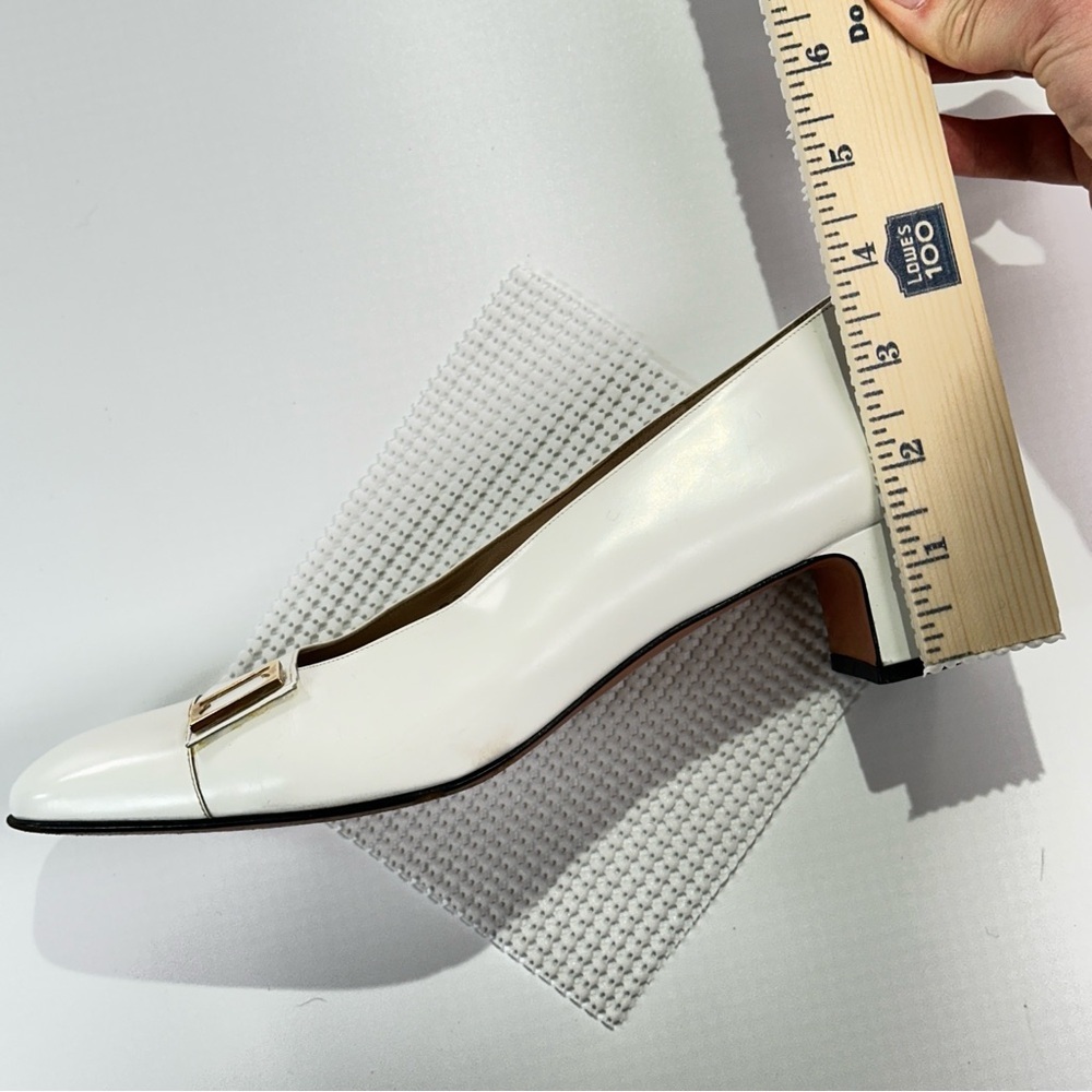 Salvatore Ferragamo White Pumps Classic Square Toe 9 AAA - Picture 11 of 11